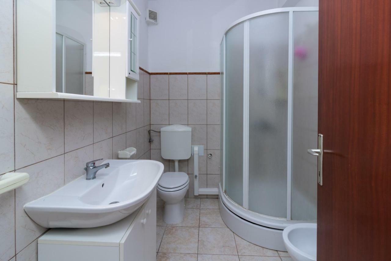 Apartment Beautiful Garden By Rent Istria Пореч Екстериор снимка